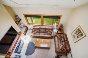 Highridge E7 Sauna, Ski Access, Air Conditioning, sports center